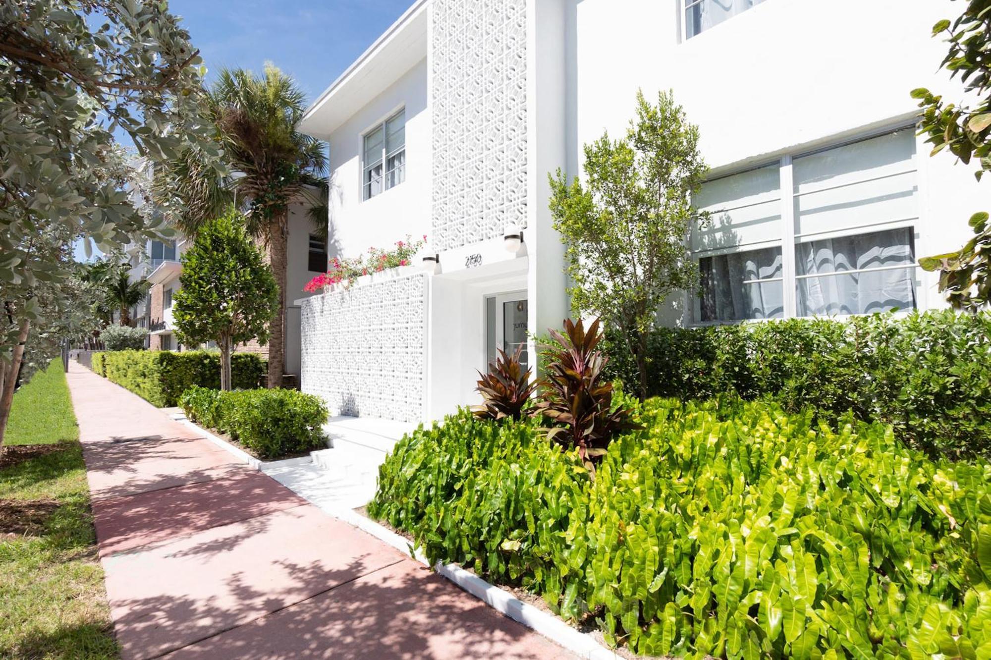 Kasa Collins Park Miami Beach Convention Center — Photos 1